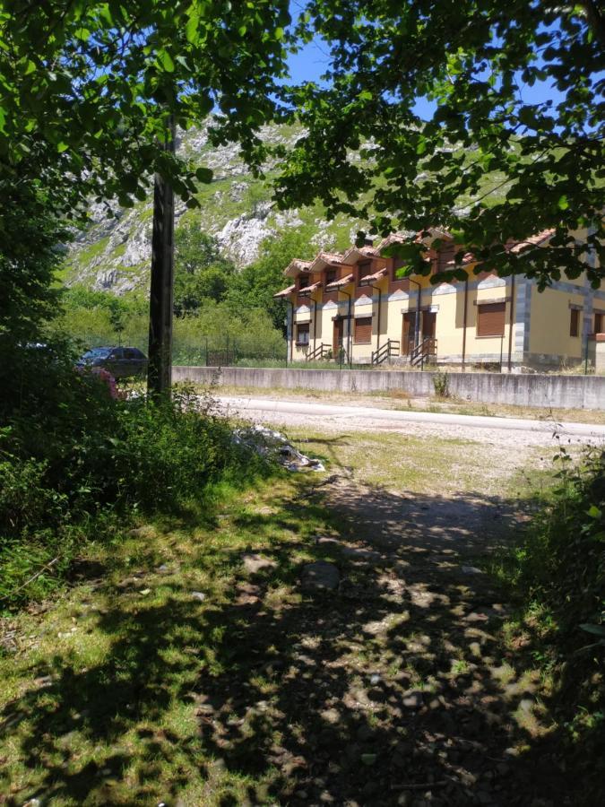 Casa En Valles Pasiegos La Toba  Exteriér fotografie