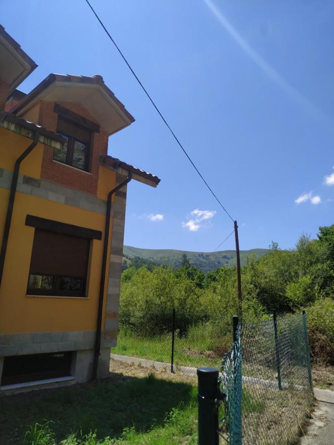 Casa En Valles Pasiegos La Toba  Exteriér fotografie